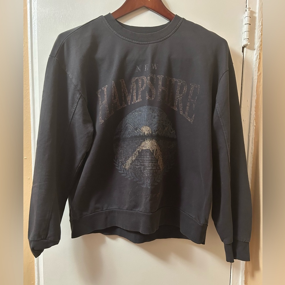 Forever 21 Women’s Graphic Crewneck